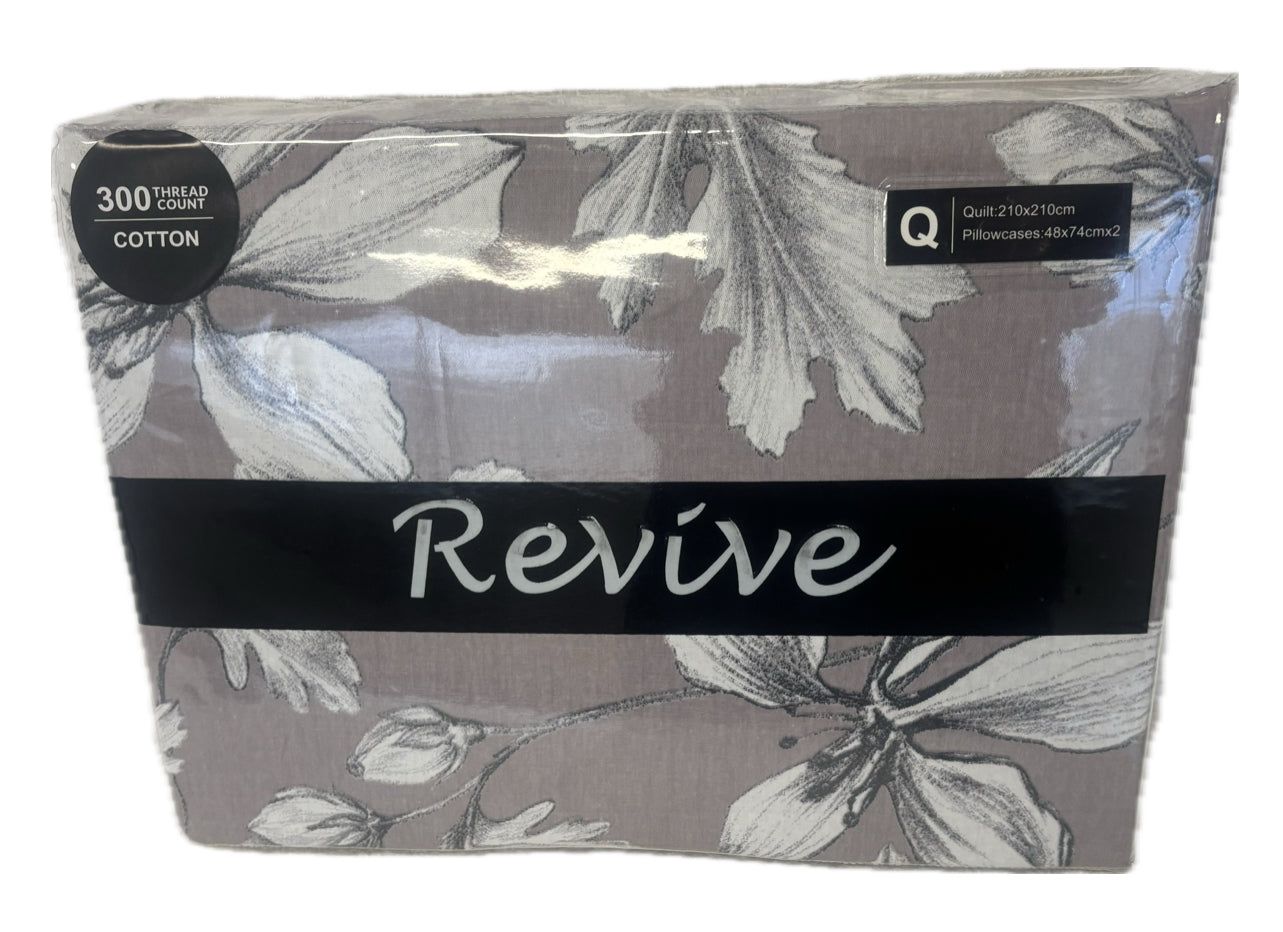 Queen size Quilt and Pillowcase set