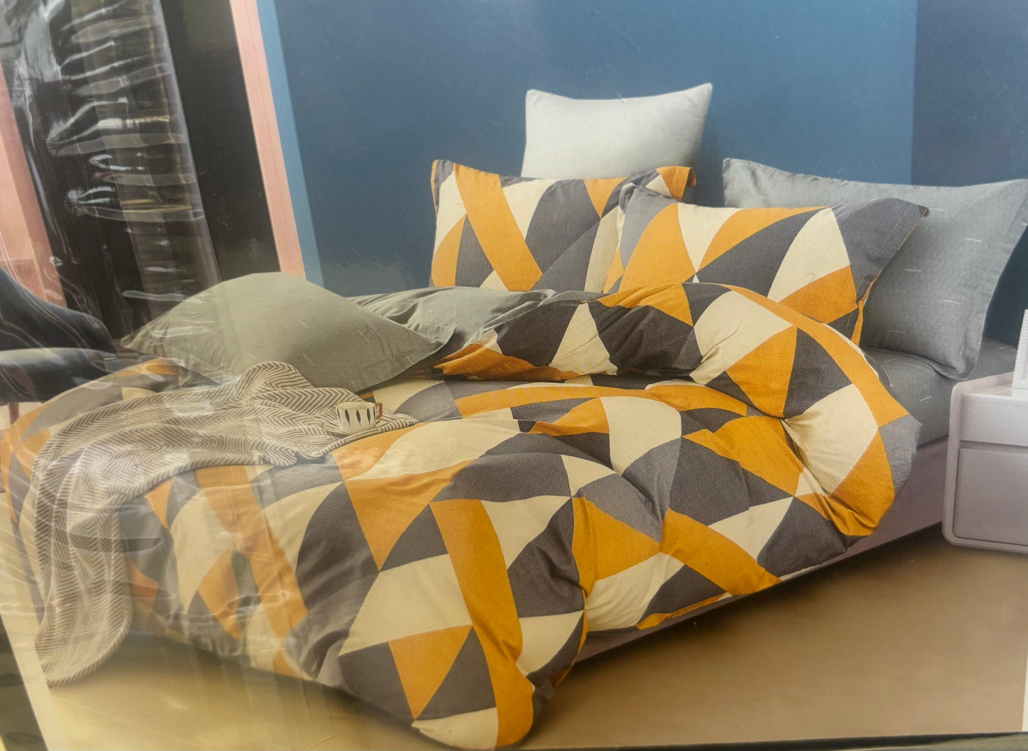 Queen size Quilt and Pillowcase set